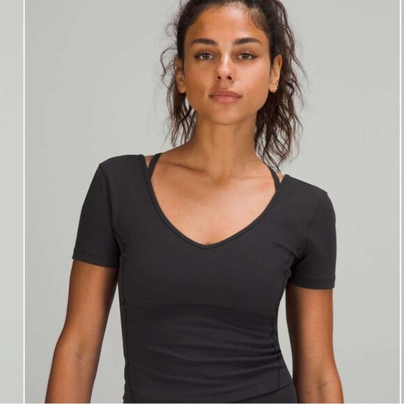 Lululemon Women’s Size 6 Align Tee Black Fitted Crop New - Picture 4 of 8